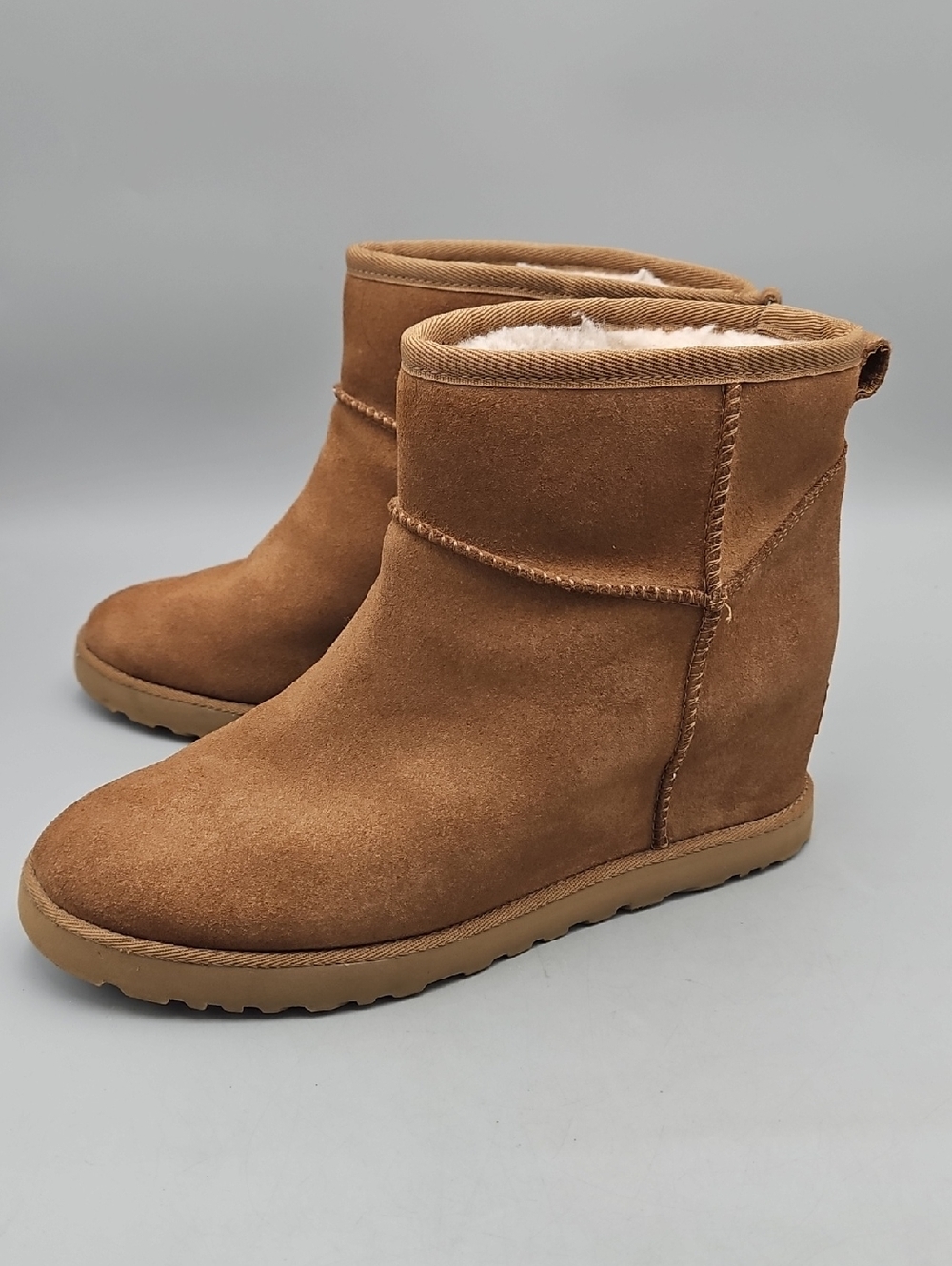 UGG Women's Classic Femme Mini wedge boots Chestnut Tan Women 10